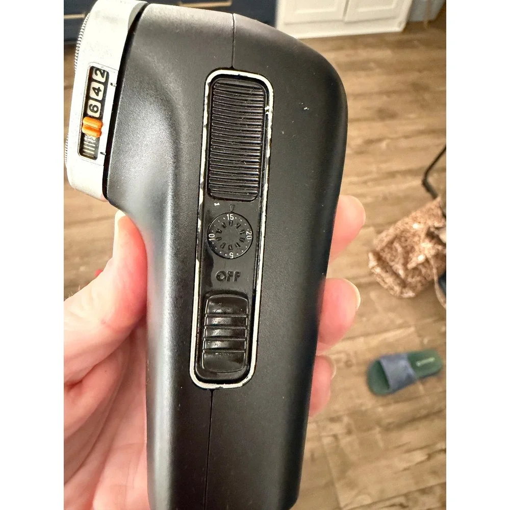 Vintage Norelco Rotary Razor Tripleheader Shaver HP 1308 Black with Case Cord